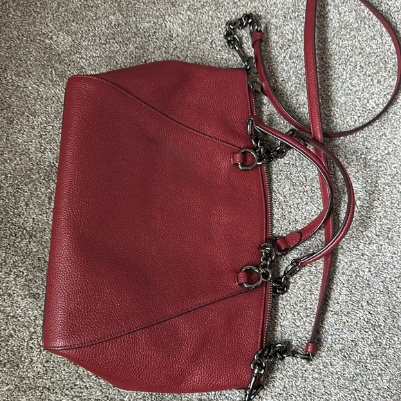 Coach - Picture 5 of 7